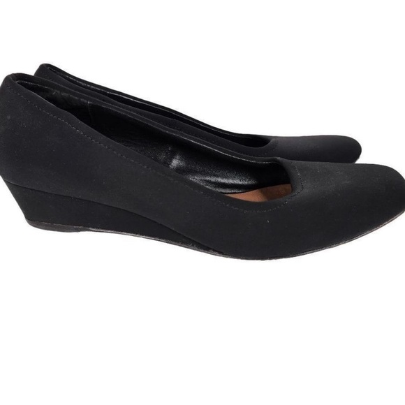 Donald J. Pliner Pisa Heeled Flats Black 8 - Picture 1 of 2